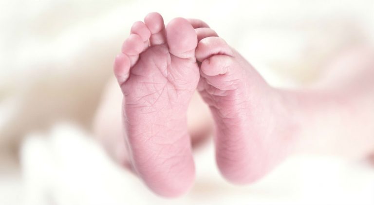 Bebê de sete meses morre vítima de coronavírus em Pernambuco