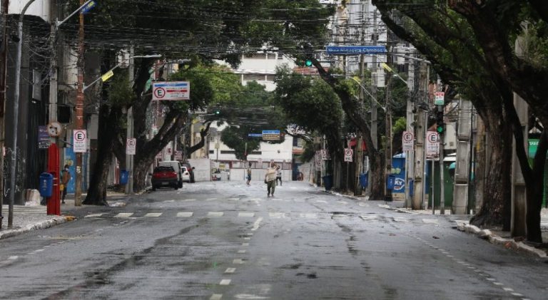 Índice de isolamento cai nos municípios que estão em quarentena em PE