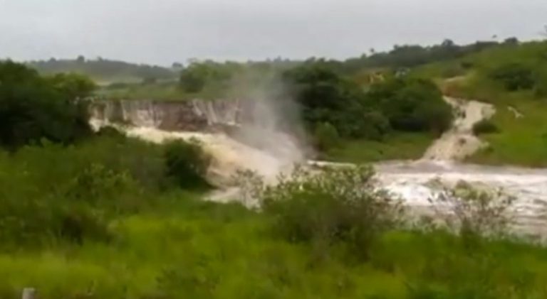 Chuva deixa 2,3 mil pessoas desabrigadas em Pernambuco