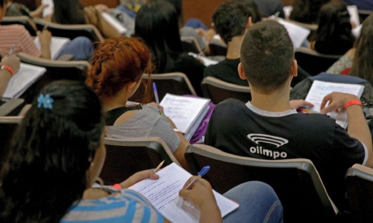 Pernambuco prorroga suspensão de aulas presenciais até 31 de julho