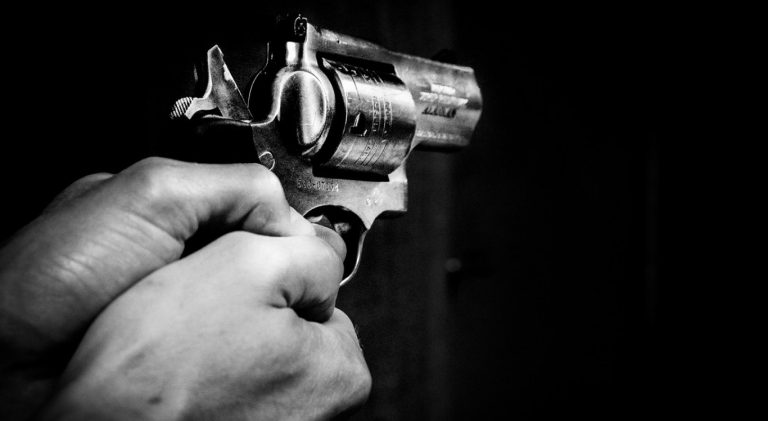 Ao tentar fugir, homem morre durante troca de tiros com a polícia na Zona da Mata
