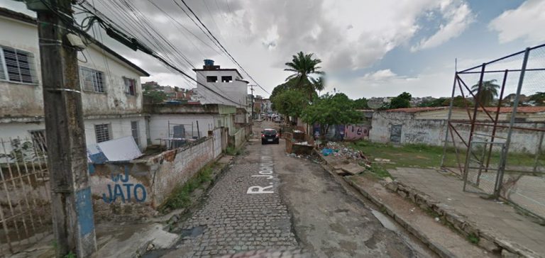 Homem é morto a tiros na frente de filha; criminoso mandou jovem olhar para outro lado e atirou, diz polícia