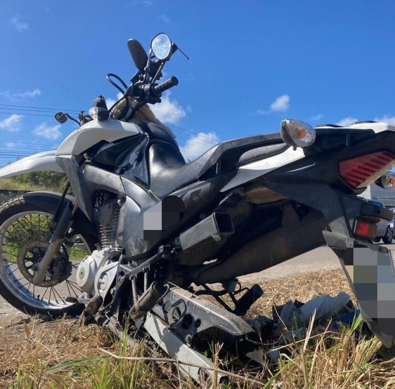 Suspeito de assalto morre e outro fica ferido após moto ser atingida por carro na BR-101, no Grande Recife