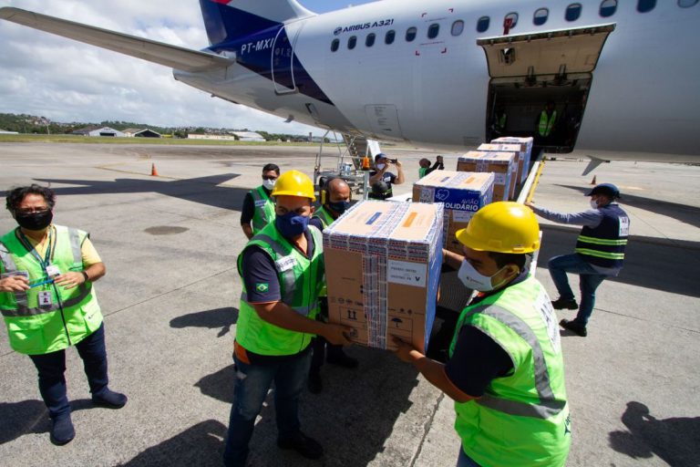 Pernambuco recebe nova remessa de doses de vacina da Janssen