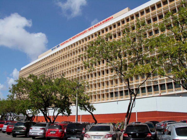 Hospital confirma morte encefálica de jovem atropelado por trem após pular muro do Metrô