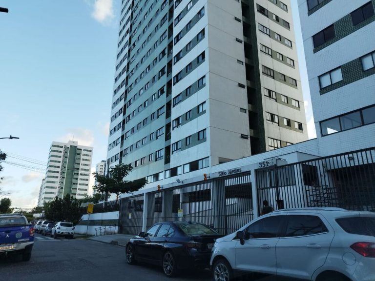 Mulher é assassinada dentro de apartamento na Zona norte do Recife