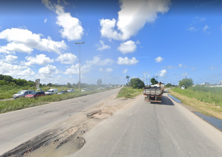 Alça de acesso ao Ceasa, na BR-232, no Curado, é interditada para obras de triplicação