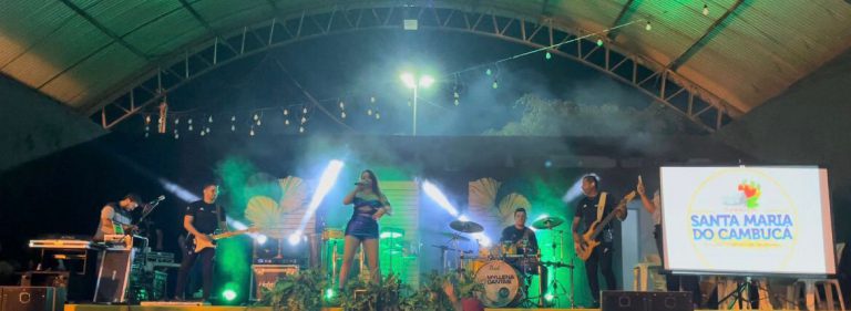 Myllena Dantas se apresentou no Show de encerramento do XVI festival de violeiros de Santa Maria do Cambucá